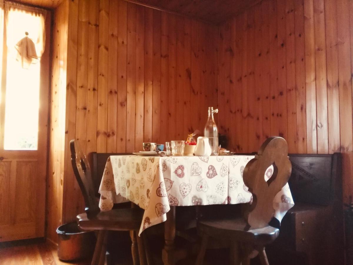 B&B Maison Vallomy Lillianes エクステリア 写真