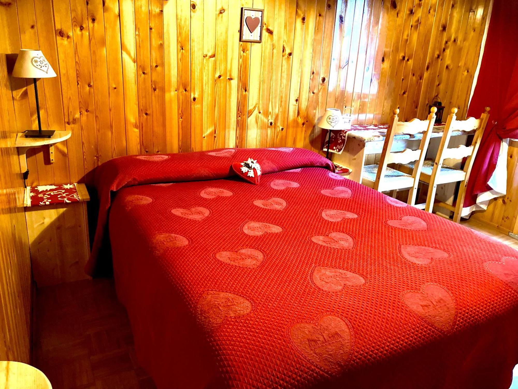 B&B Maison Vallomy Lillianes エクステリア 写真
